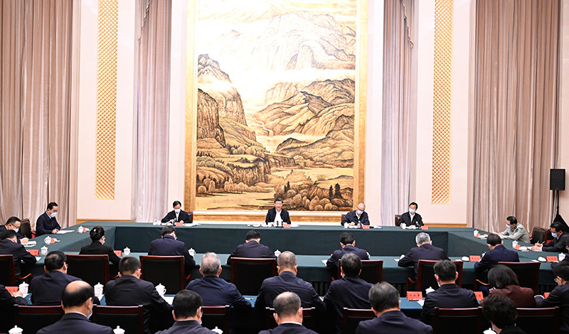 5月17日上午，中共中央總書記、國家主席、中央軍委主席習近平在陜西西安主持中國－中亞峰會前夕，專門聽取陜西省委和省政府工作匯報，發(fā)表了重要講話。